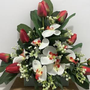 JARDINERA TULIPANES ROJOS
